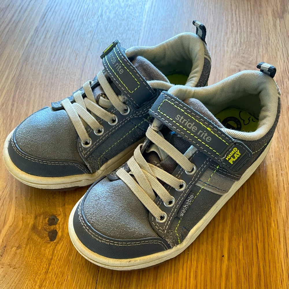 Stride Rite Shoes Size 9.5